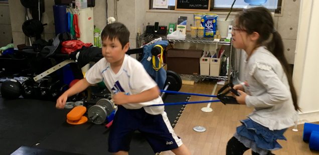 札幌の子ども向け動きづくり教室「アスリートナイト」ではこんなことをしています